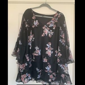 SALE!! GORGEOUS Lane Bryant Floral Ruffled Top